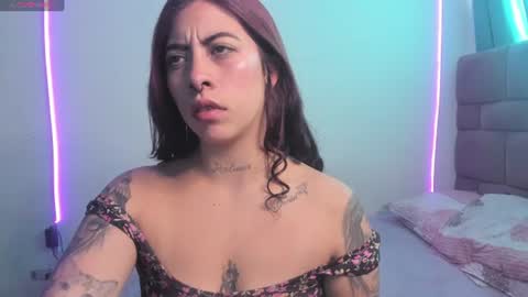 Sara online show from July 1, 6:27 pm