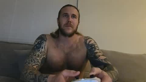 Snapshot of mac_drew chatting on February 15, 5:51 am mac_drew online show from February 15, 5:51 am