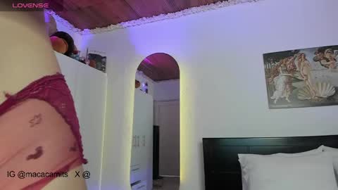 cami  online show from April 23, 8:10 pm