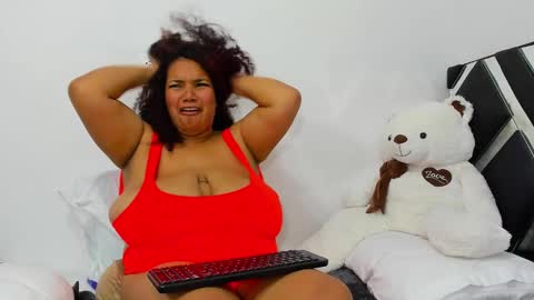 macarenaawills online show from February 21, 8:16 pm