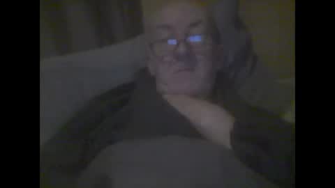 Snapshot of macbewdekan25 chatting on February 10, 6:13 pm macbewdekan25 online show from February 10, 6:13 pm