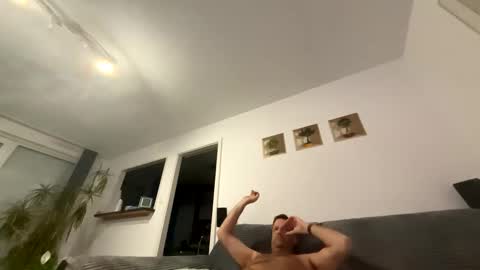 Snapshot of macfly67 chatting on February 25, 5:19 am macfly67 online show from February 25, 5:19 am