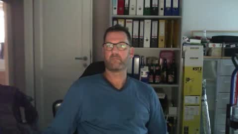 macfly67 online show from November 15, 7:10 am