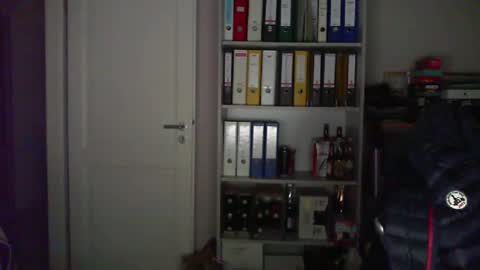 Snapshot of macfly67 chatting on December 16, 6:27 pm macfly67 online show from December 16, 6:27 pm