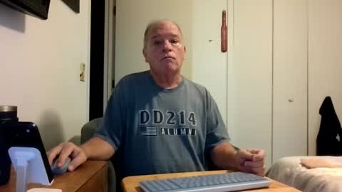 mackdocc001 online show from August 3, 1:39 pm