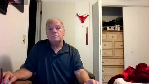 mackdocc001 online show from May 1, 4:34 pm