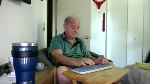 mackdocc001 online show from June 9, 5:23 pm
