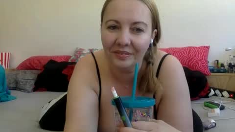 Madaluna online show from March 20, 11:37 am