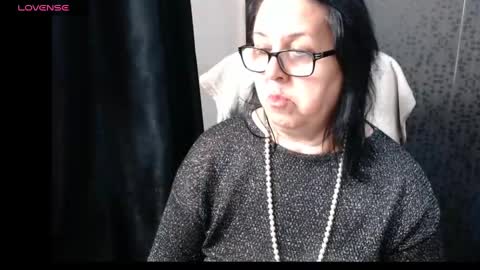 Madam Sanjanne online show from March 6, 9:09 pm