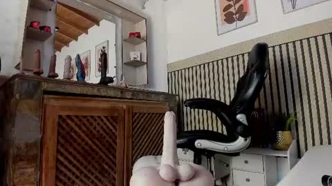 madame ibby online show from July 3, 11:59 am
