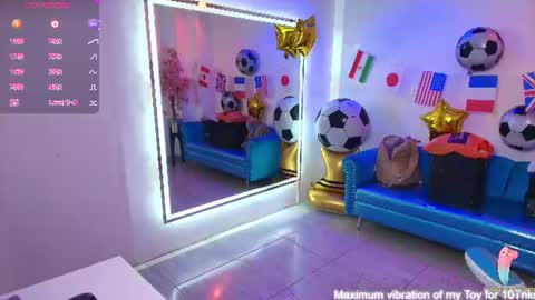 Madame Scarllet  online show from June 16, 11:36 am
