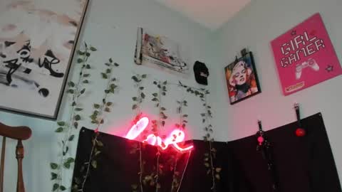 Snapshot of maddi_avalon chatting on September 10, 7:42 am Maddi Avalon online show from September 10, 7:42 am