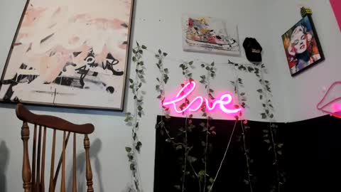 Snapshot of maddi_avalon chatting on February 26, 7:23 am Maddi Avalon online show from February 26, 7:23 am