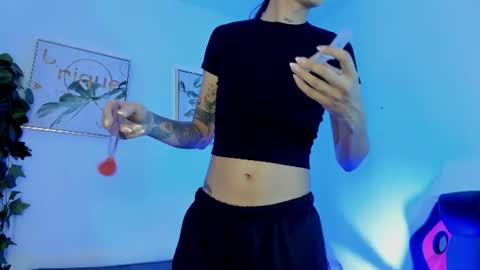 Maddie Ray online show from June 17, 11:26 am
