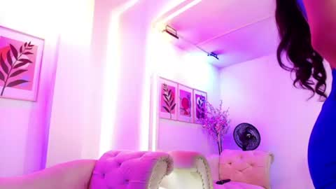 maddie_t18 online show from July 28, 12:48 pm