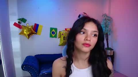 maddie_t18 online show from June 20, 11:49 am