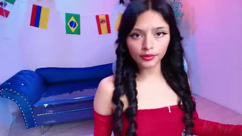 maddie_t18 online show from June 27, 11:49 am