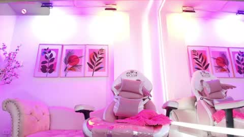 maddie_t18 online show from July 6, 3:03 pm