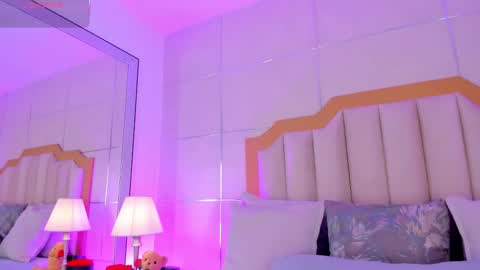    online show from February 12, 8:01 pm