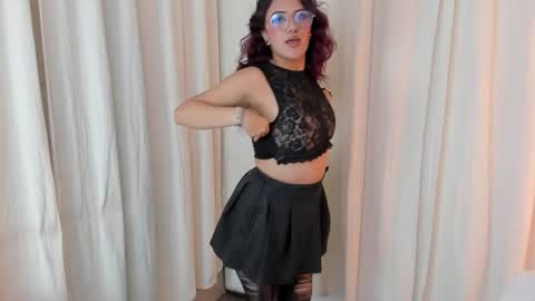 maddilyn_ online show from March 6, 1:21 pm