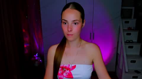 maddy_gate online show from July 24, 5:10 pm