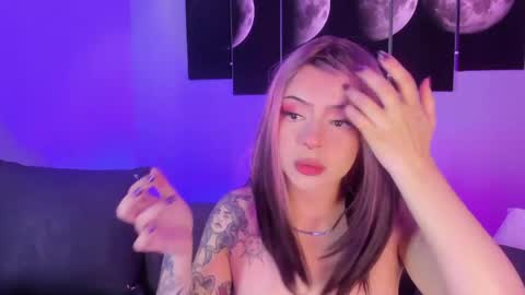 Maddy  online show from April 28, 12:31 pm