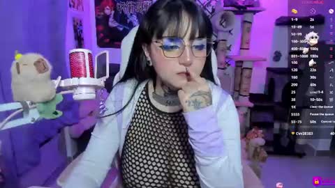 Maddy Foox online show from August 2, 11:50 pm