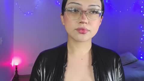   Please followme and rate me your thumbs up online show from December 17, 10:38 pm