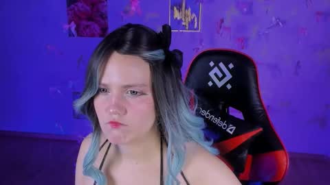 Madeline online show from December 2, 9:02 pm