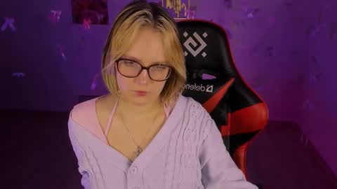 Madeline online show from February 20, 4:45 am