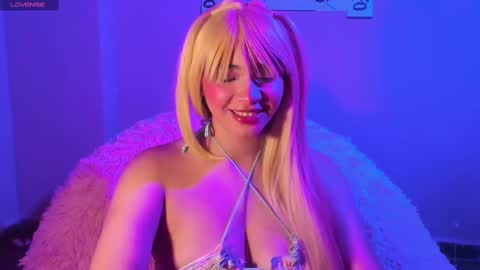 Snapshot of madelinebenet chatting on March 3, 12:15 am Madeline online show from March 3, 12:15 am