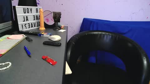 madelynvelure online show from May 16, 10:36 am