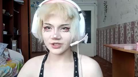 Alice Kaneki online show from March 6, 7:40 am