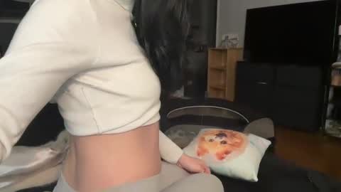 Snapshot of madibaby999 chatting on March 7, 1:53 am madibaby999 online show from March 7, 1:53 am