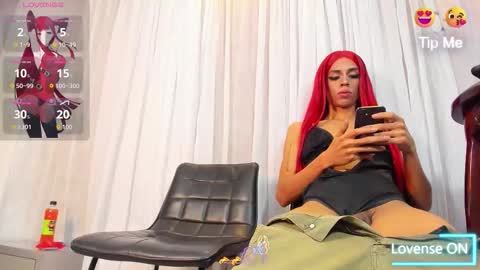 Snapshot of madison_cambell chatting on October 1, 6:23 am madison_cambell online show from October 1, 6:23 am