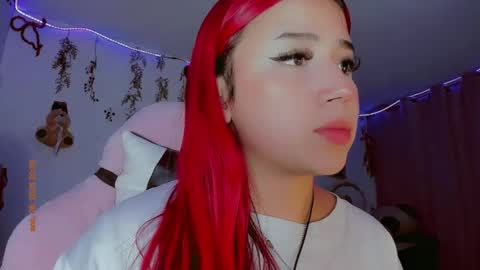 Snapshot of madison_x17 chatting on January 27, 1:37 am madso x17 online show from January 27, 1:37 am