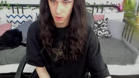 madisonesprit online show from March 3, 3:02 am