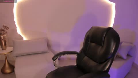 Madison Kane online show from June 30, 11:09 am
