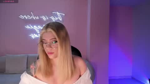 Madison Kane online show from July 18, 11:12 am