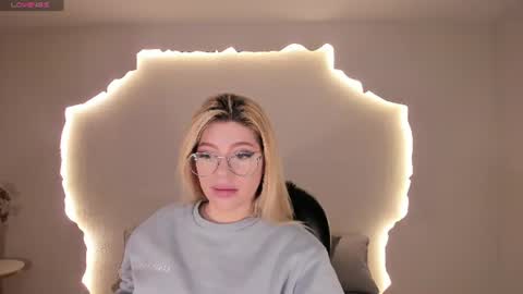 Madison Kane online show from July 5, 10:55 am