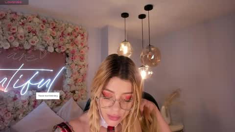 Madison Kane online show from May 4, 11:17 am