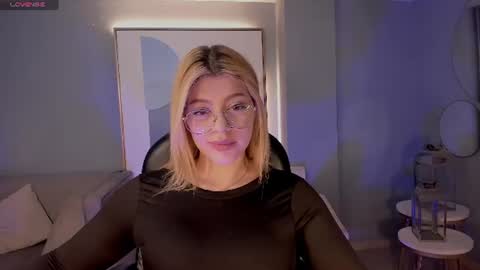 Madison Kane online show from June 24, 11:17 am