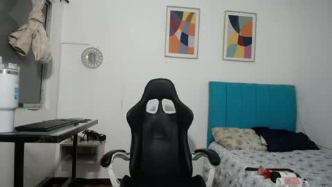 madisson_jones18 online show from June 16, 6:12 pm