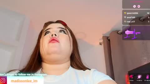 madissonlee__ online show from June 14, 3:41 am