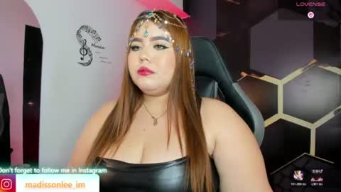 madissonlee__ online show from June 17, 3:44 am