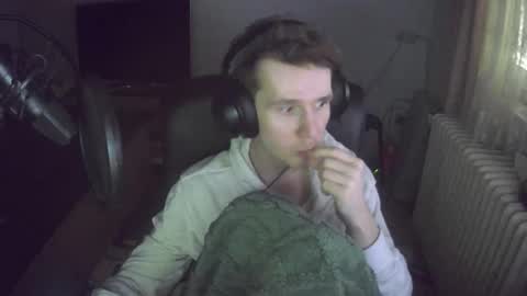 madnessss1215 online show from March 13, 1:25 pm