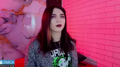 maevekuro online show from June 13, 3:28 am