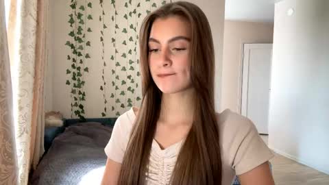 Sophie online show from May 15, 9:28 am
