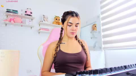 Eva online show from May 3, 4:13 pm