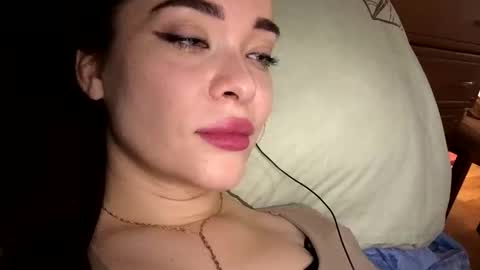 Snapshot of magggg658318 chatting on October 9, 2:00 pm magggg658318 online show from October 9, 2:00 pm